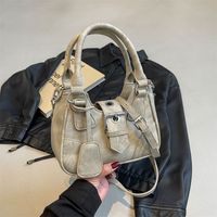 Women's Medium Pu Leather Solid Color Streetwear Sewing Thread Pillow Shape Zipper Underarm Bag main image 6