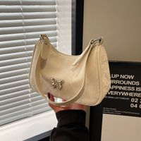Women's Medium Pu Leather Solid Color Butterfly Classic Style Streetwear Zipper Underarm Bag main image 4