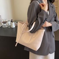 Women's Large Pu Leather Solid Color Classic Style Sewing Thread Zipper Tote Bag main image 2