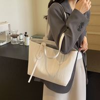 Mujeres Grande Cuero Sintético Color Sólido Estilo Clásico Hilo De Coser Cremallera Bolso De Mano main image 5