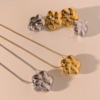 304 Stainless Steel 14K Gold Plated White Gold Plated Gold Plated Casual Sweet Flower Earrings Necklace main image 5