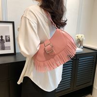 Women's Medium Pu Leather Solid Color Streetwear Tassel Pillow Shape Zipper Underarm Bag main image 3