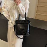 Women's Medium Pu Leather Solid Color Basic Classic Style Magnetic Buckle Tote Bag main image 3