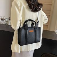 Women's Large Pu Leather Solid Color Streetwear Zipper Tote Bag main image 5