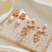 1 Pair Elegant Vacation Flower Plating Inlay Copper Pearl 18K Gold Plated Drop Earrings main image 5