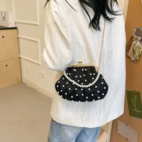 Women's Medium Special Solid Color Elegant Classic Style Pearls Clasp Frame Dome Bag main image 4
