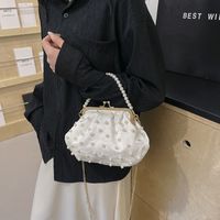 Women's Medium Special Solid Color Elegant Classic Style Pearls Clasp Frame Dome Bag main image 2