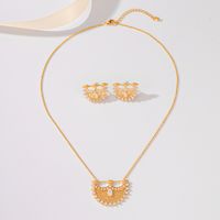 Copper 18K Gold Plated Simple Style Classic Style Hollow Out Inlay Moon Zircon Jewelry Set main image 4