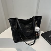 Women's Large Pu Leather Solid Color Basic Classic Style Square Zipper Tote Bag main image 2
