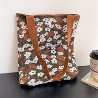 Women's Medium Knit Ditsy Floral Vintage Style Classic Style Bucket Open Bucket Bag sku image 1