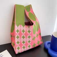 Women's Medium Knit Geometric Classic Style Square Open Handbag sku image 1