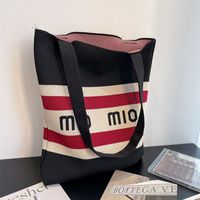 Women's Medium Knit Letter Stripe Vintage Style Classic Style Open Tote Bag main image 2