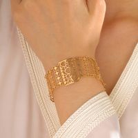 Wholesale Elegant Bridal Geometric Copper 18K Gold Plated Bracelets sku image 1