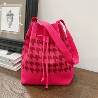 Women's Medium Knit Geometric Vintage Style Classic Style String Tote Bag sku image 9