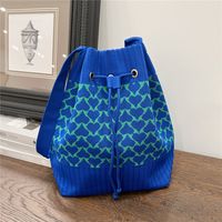 Women's Medium Knit Geometric Vintage Style Classic Style String Tote Bag sku image 22