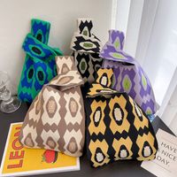 Women's Medium Knit Geometric Vintage Style Open Handbag main image 9