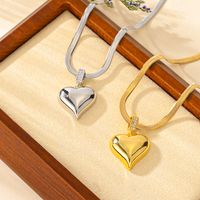 Titanium Steel Gold Plated Elegant Plating Heart Shape Pendant Necklace main image 1