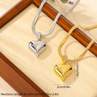 Titanium Steel Gold Plated Elegant Plating Heart Shape Pendant Necklace main image 4