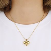 Copper Simple Style Shiny Plating Inlay Heart Shape Pearl Zircon Pendant Necklace main image 5