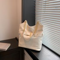 Women's Medium Pu Leather Solid Color Streetwear Zipper Shoulder Bag main image 2