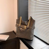 Women's Medium Pu Leather Solid Color Streetwear Zipper Shoulder Bag main image 8