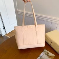 Mujeres Medio Cuero Sintético Color Sólido Básico Estilo Clásico Cremallera Bolso De Mano main image 3