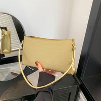 Women's Medium Pu Leather Solid Color Vintage Style Classic Style Zipper Shoulder Bag main image 6
