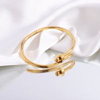 304 Stainless Steel 18K Gold Plated Simple Style Classic Style Commute Solid Color Bangle main image 4