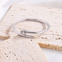 304 Stainless Steel 18K Gold Plated Simple Style Classic Style Commute Solid Color Bangle main image 8