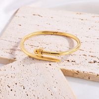 304 Stainless Steel 18K Gold Plated Simple Style Classic Style Commute Solid Color Bangle main image 7