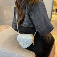 Girl's Small Pu Leather Solid Color Fashion Chain Heart Shape Zipper Crossbody Bag main image 3