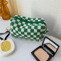 Women's Small All Seasons Knit Plaid Classic Style Square Zipper Cosmetic Bag sku image 2