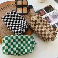 Women's Small All Seasons Knit Plaid Classic Style Square Zipper Cosmetic Bag main image 3