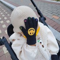 Kid's Cute Sweet Smiley Face Gloves 1 Pair main image 3