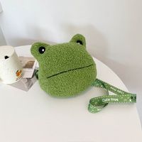 Small Plush Cute Frog Plush Bag Crossbody Bag main image 6
