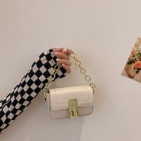 Women's Small Pu Leather Solid Color Basic Chain Square Lock Clasp Crossbody Bag main image 4