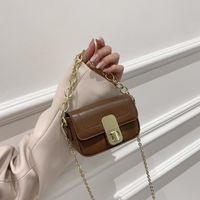 Women's Small Pu Leather Solid Color Basic Chain Square Lock Clasp Crossbody Bag main image 2