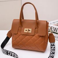 Women's Small Pu Leather Solid Color Classic Style Square Lock Clasp Handbag sku image 3