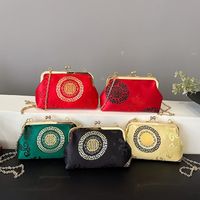 Women's Velvet Geometric Elegant Clasp Frame Evening Bag main image 1