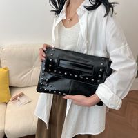 Women's Pu Leather Solid Color Streetwear Sewing Thread Magnetic Buckle Flip Cover Shoulder Bag main image 3