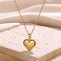 304 Stainless Steel 18K Gold Plated MAMA Simple Style Classic Style Plating Heart Shape Pendant Necklace main image 1