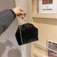 Women's Pu Leather Gauze Solid Color Classic Style Sequins Clipped Button Dome Bag sku image 1
