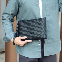 Men's Solid Color Pu Leather Weave Zipper Clutch Bag main image 5