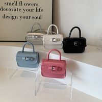 Women's Pu Leather Solid Color Classic Style Sewing Thread Flip Cover Handbag main image 1