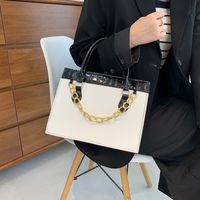 Women's Medium Pu Leather Color Block Vintage Style Zipper Tote Bag main image 4