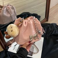 Women's Medium Pu Leather Solid Color Bow Knot Basic Bucket Magnetic Buckle Crossbody Bag main image video