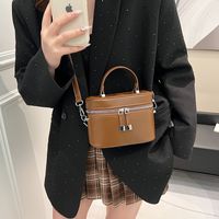 Women's Medium Pu Leather Solid Color Classic Style Zipper Crossbody Bag main image 6