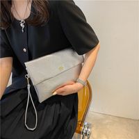 Women's Medium Pu Leather Solid Color Streetwear Magnetic Buckle Envelope Bag main image 2