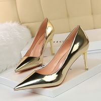 Women's Elegant Solid Color Point Toe Pumps main image 4