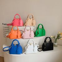 Women's All Seasons Pu Leather Solid Color Vintage Style Shell Zipper Dome Bag main image 1